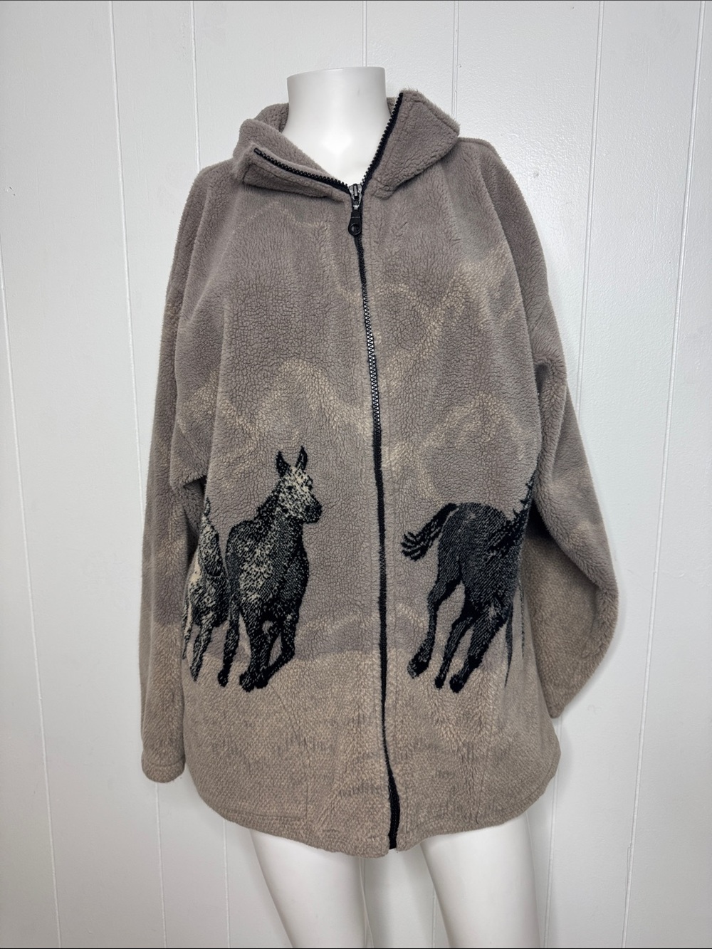 Vintage black mountain horse theme fleece zip up M